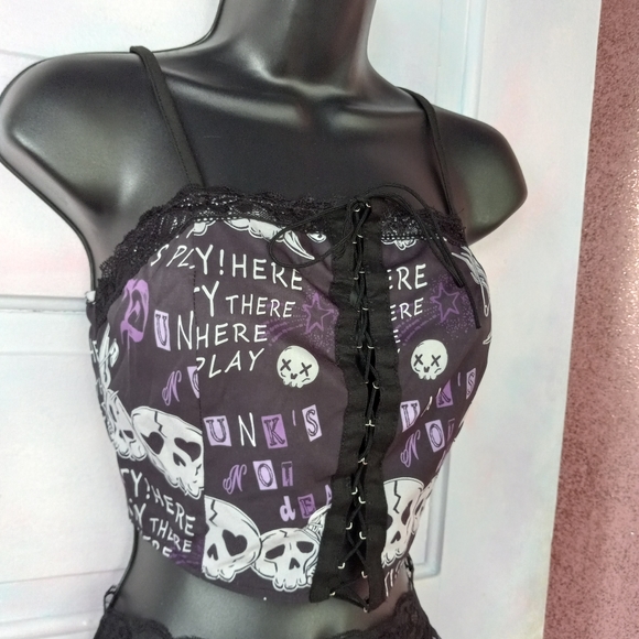 Kawaii Goth nwt corset top skirt set! Black lace, purple party skull FINAL PRICE - Picture 9 of 12